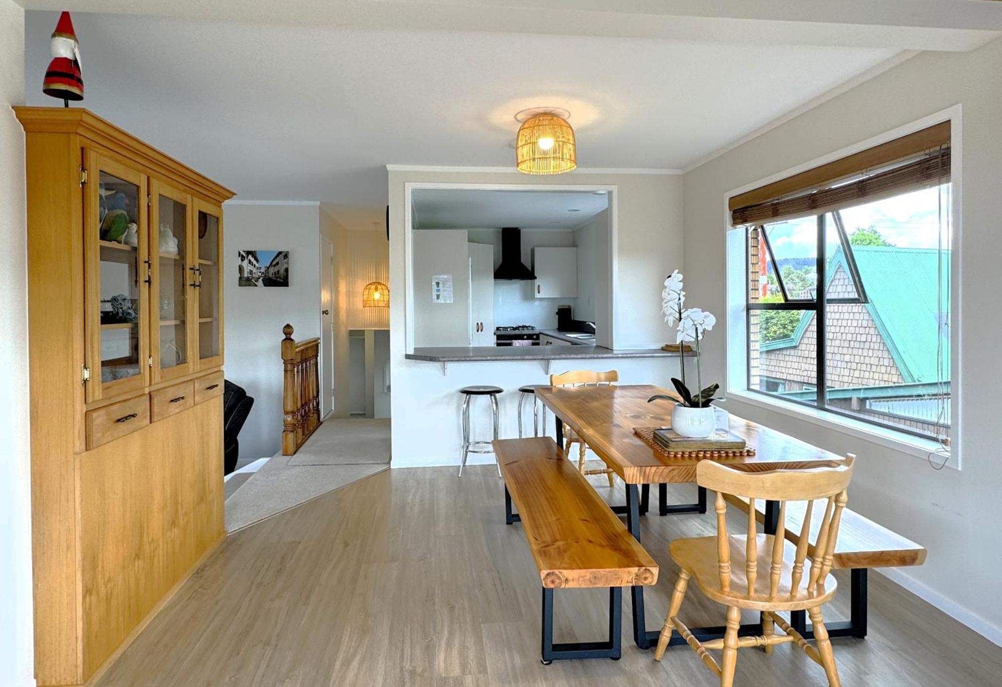 Spacious Retreat With Mountain View Роторуа Екстериор снимка