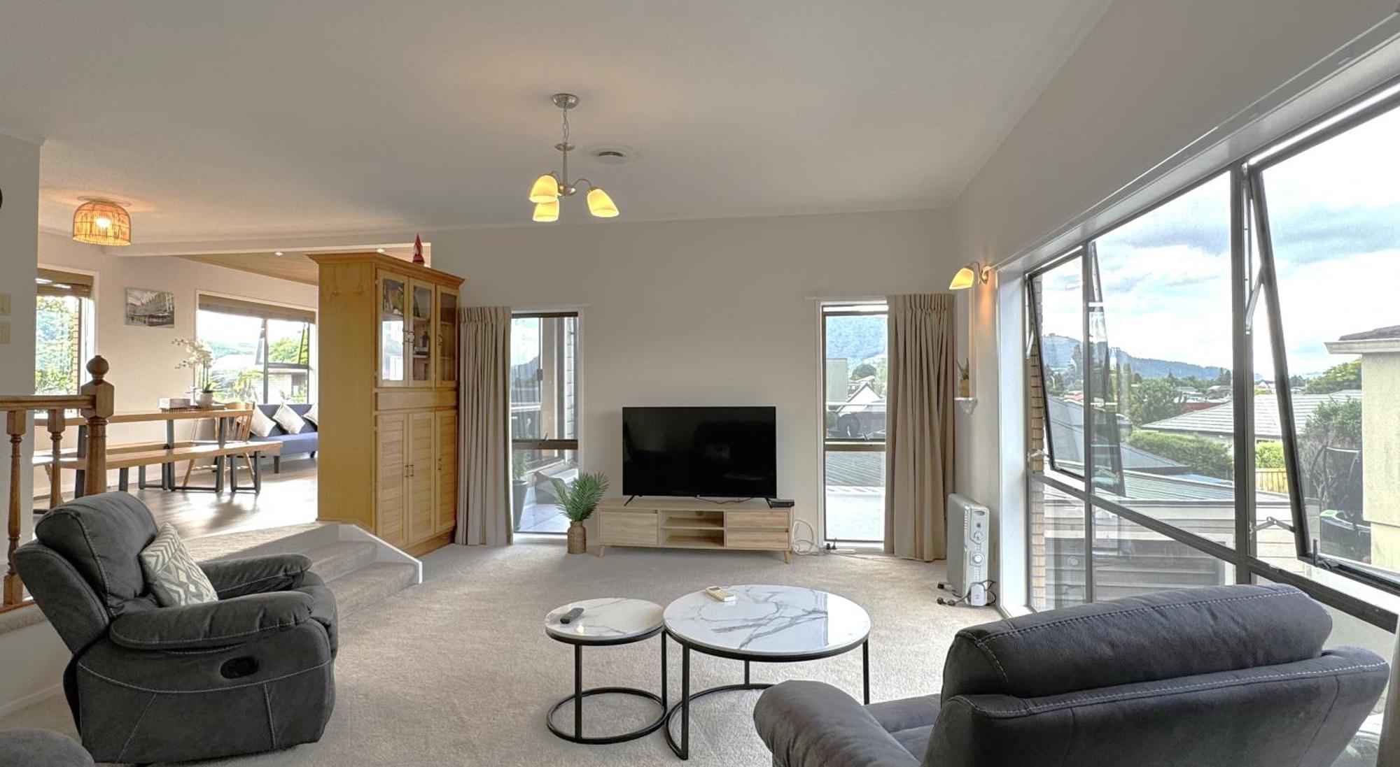 Spacious Retreat With Mountain View Роторуа Екстериор снимка